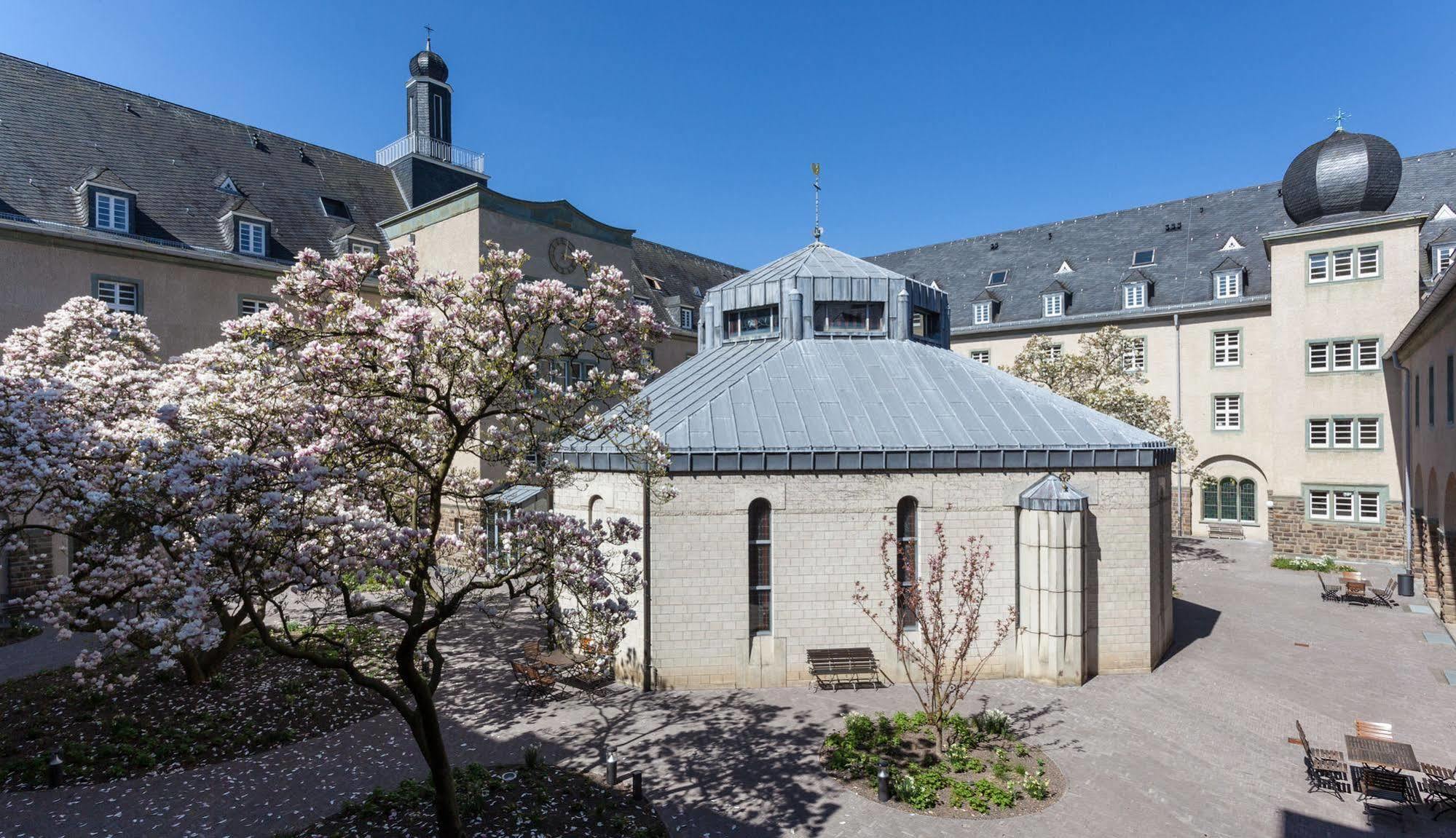 Hotel Kardinal Schulte Haus 3*